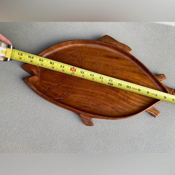 Hand Carved Wood fish Dish decor wall hanging - Picture 3 of 8